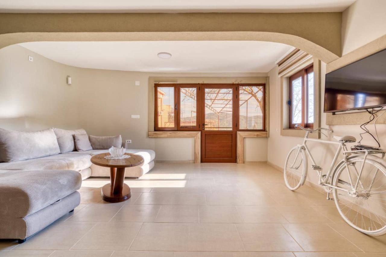 Savovic_Lux Apartment Petrovac Exterior photo